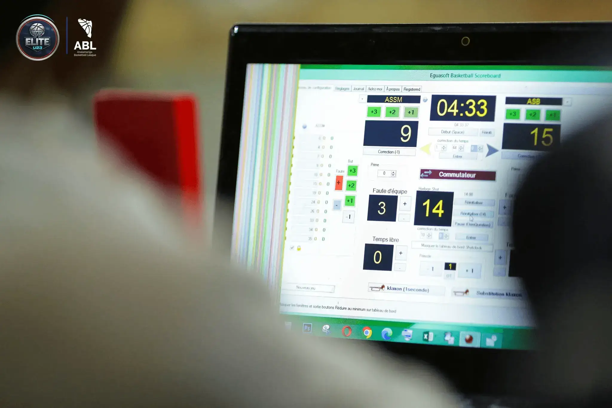 Echange et remise de prix pendant une rencontre